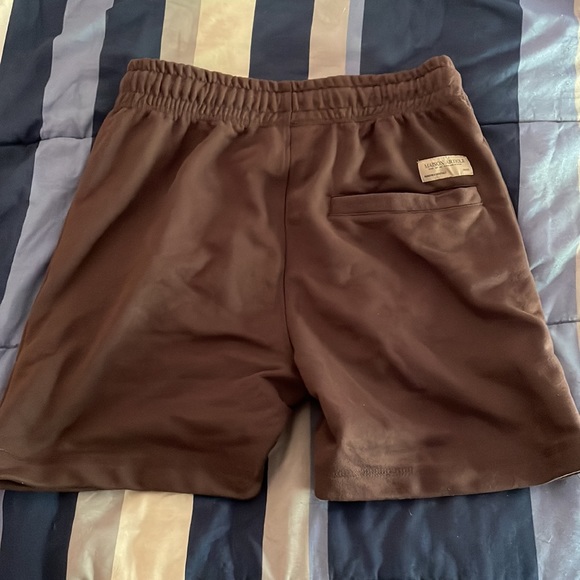 Brown Madison Article shorts - Picture 2 of 2